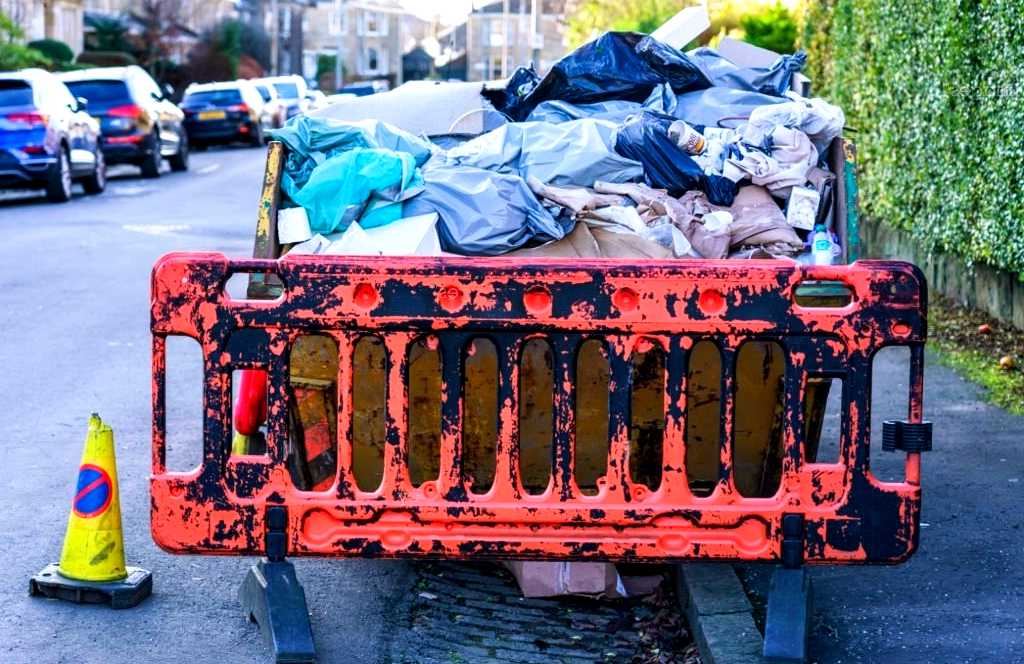 Rubbish Removal Services in Longcross
